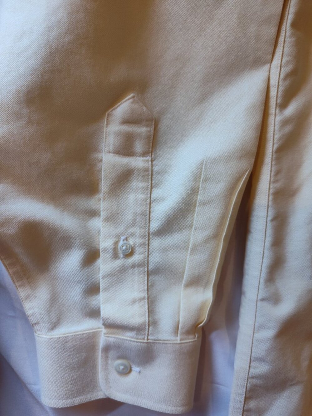 LL Bean Wrinkle-Free Traditional Fit Mens Shirt 100% Cotton Sz 17-34 Yellow micr - Picture 2 of 5